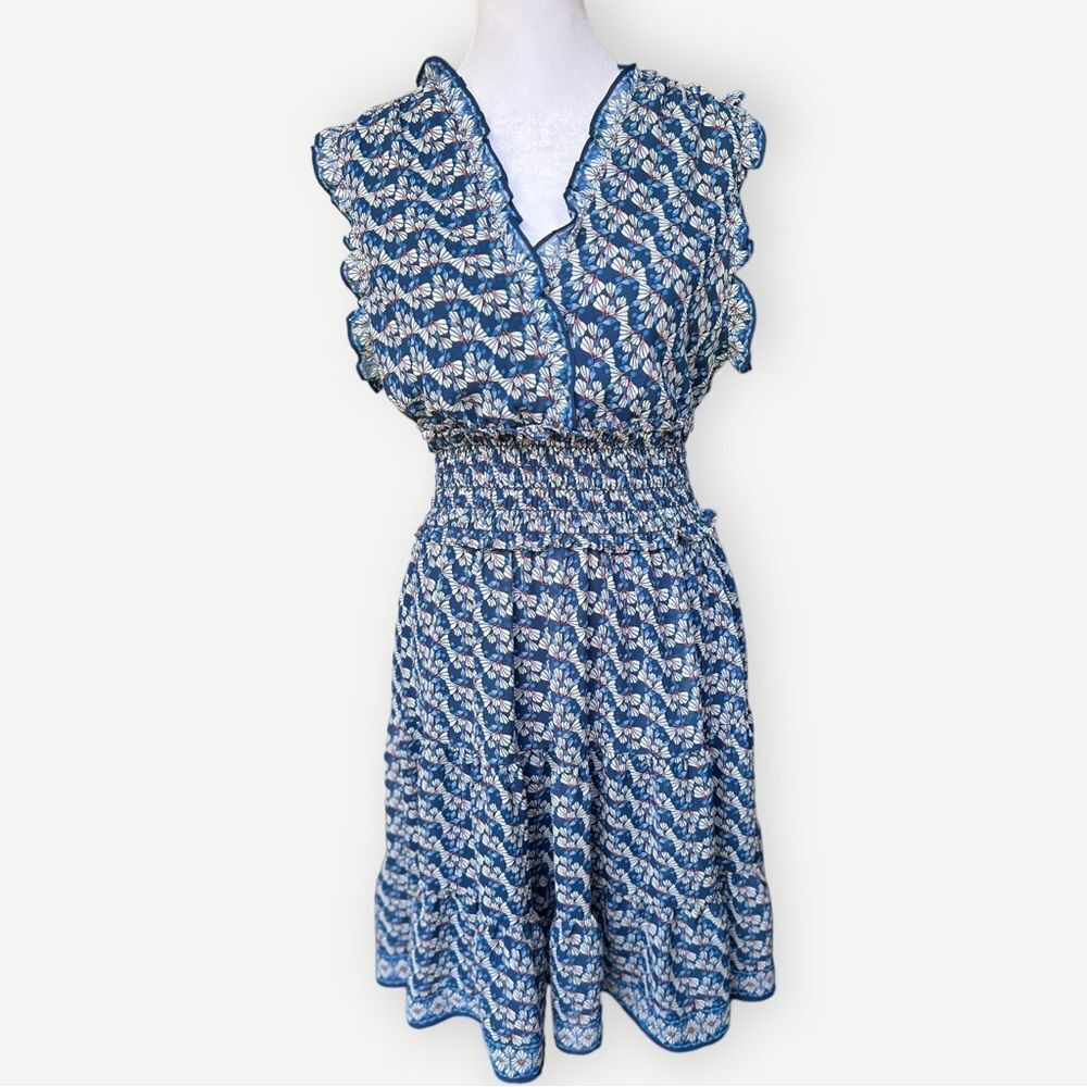 Max Studio Blue Floral V-Neck Ruffle Detail Ruched Waist Wrap Dress. Medium.